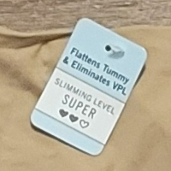 NWT Spanx Assets Girl Shorts colour Nude - Picture 3 of 3